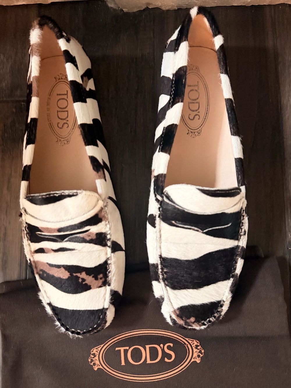 Tod's Neutral Calf Hair & Leather Gommini Moccasin Loafers Sz 9/9.5 Nib $800!! — image 2 of 5